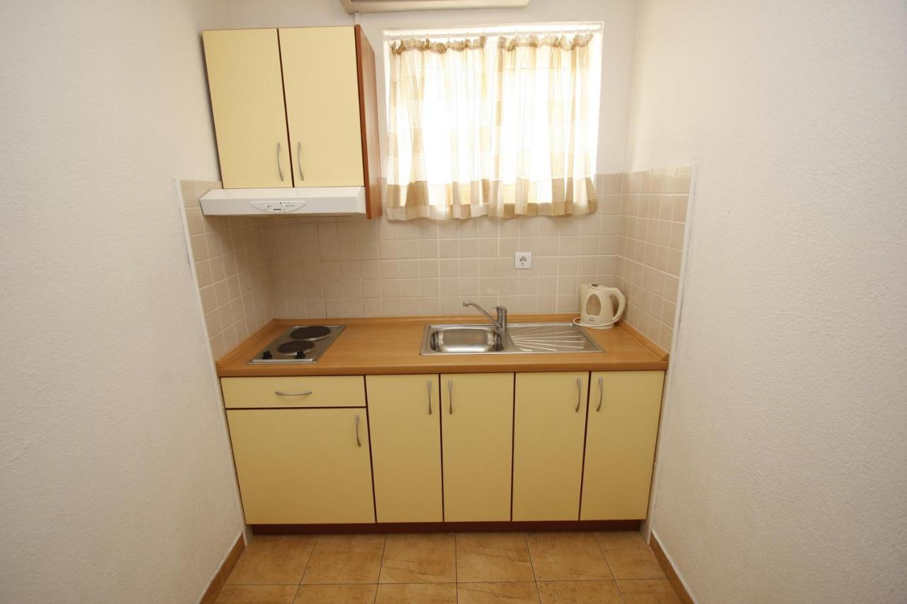 Apartments Turic Tucepi Luaran gambar