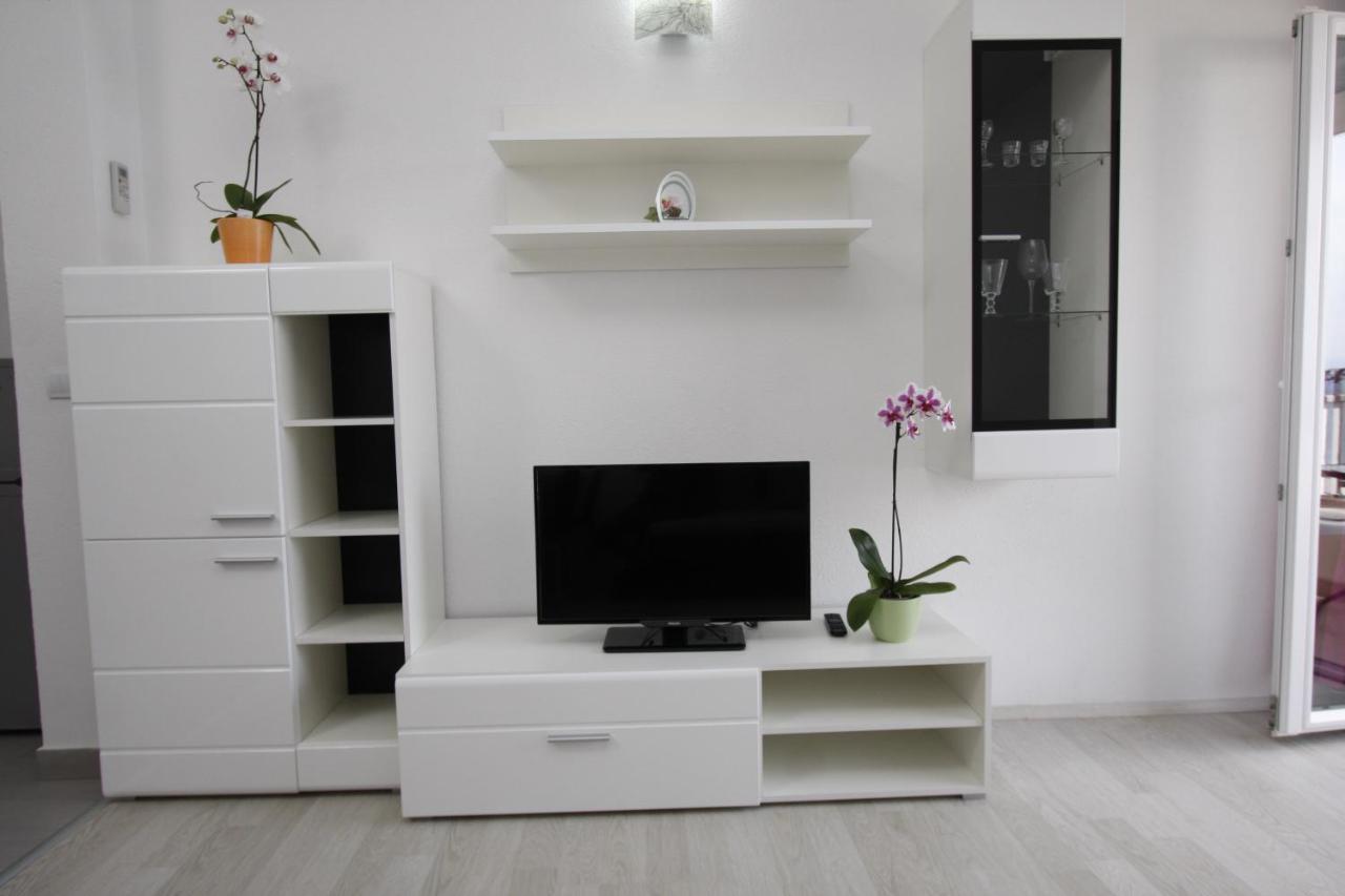 Apartments Turic Tucepi Luaran gambar